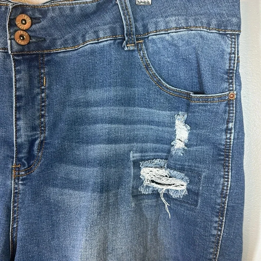 True Craft Distressed Denim Shorts Women’s Size 20
